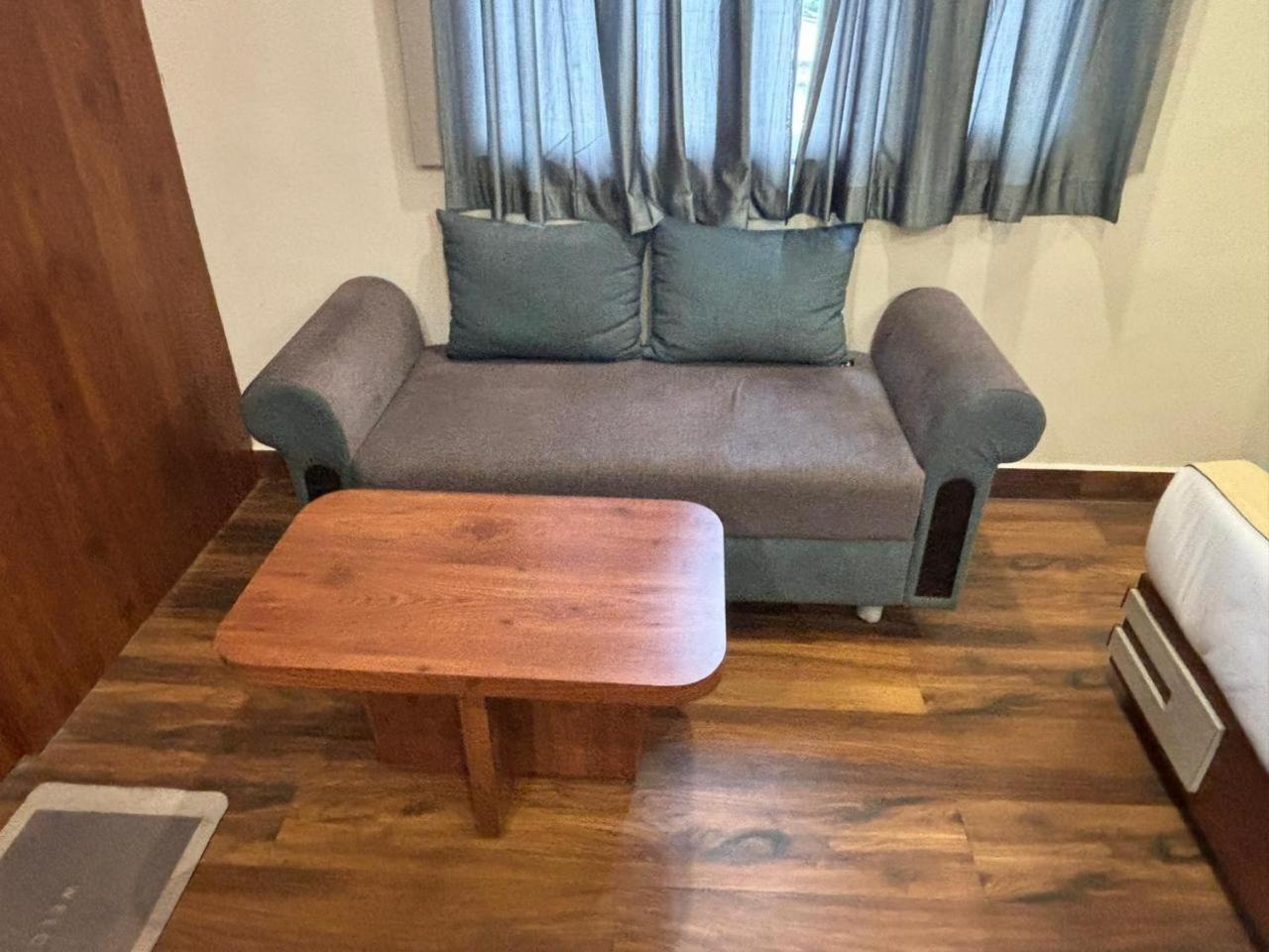 Hotel Omkareshwar Inn Деогар Екстер'єр фото